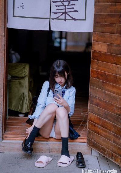 军人野外吮她的花蒂的视频_4K完整视频观看