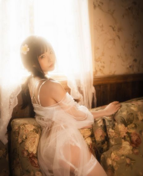 女家教在线观看_十万网红美女美酱