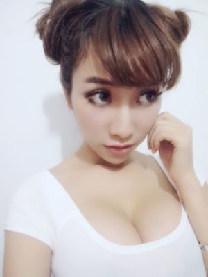 邻居的漂亮老婆_蓝光免费在线观看