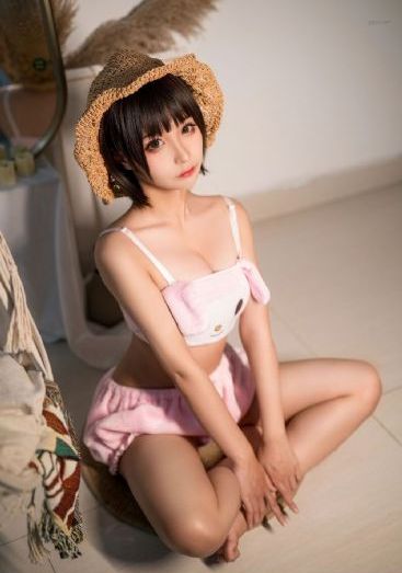 女大沙龙室_蓝光全集在线观看