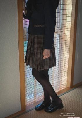 美女露出让男生揉的_1080P电影在线看
