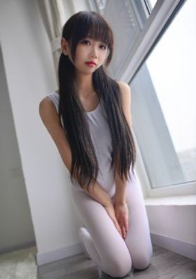 美女搞逼_超清全集免费播放